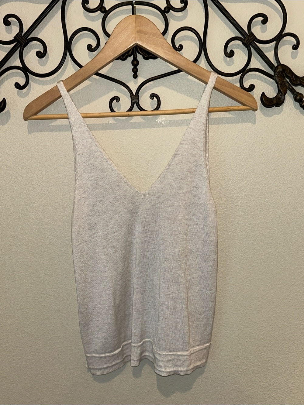ATHLETA "DAYDREAM SWEATER"SLEEP TANK SIZE XS OATMEAL